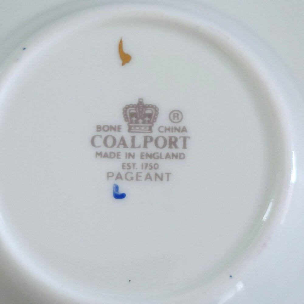 Vintage Coalport Demitasse Cup & Saucer, Abstract Floral Gold Trim England 1970s - Picture 7 of 8